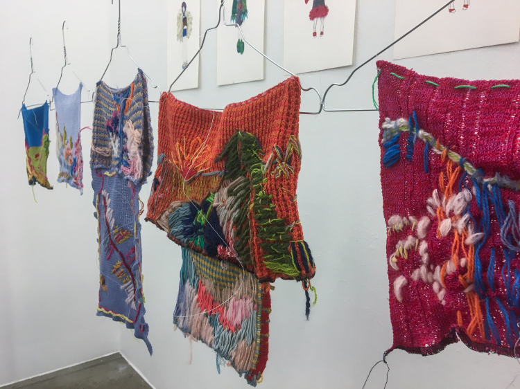 strikketøy på utstilling