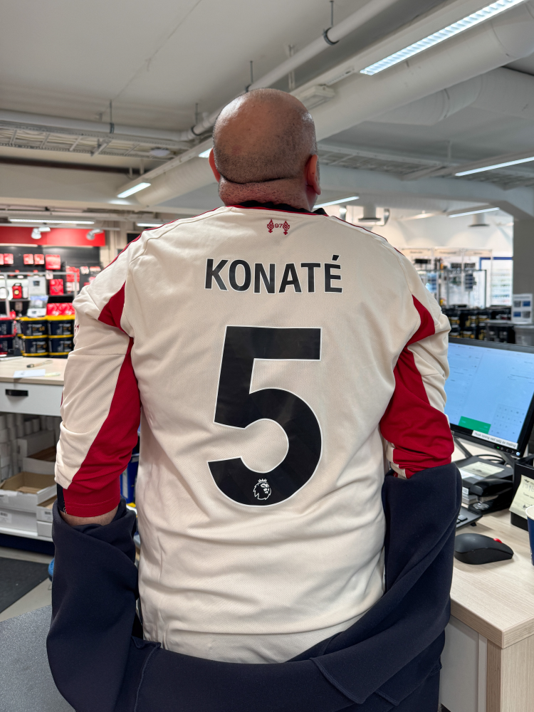 Fotballtrøye, baksiden av Liverpool drakt.