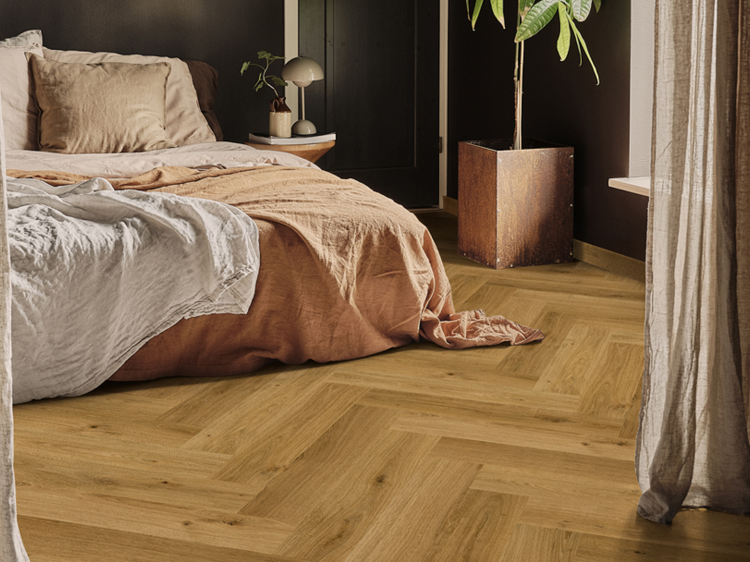 Pergo lanserer fiskebenslaminat i større format